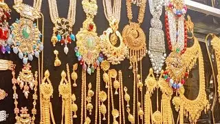 ঐতিহাসিক চকবাজার থেকে কিছু জুয়েলারি আর কিছু টুকিটাকি কিনে নিয়ে আসলাম।