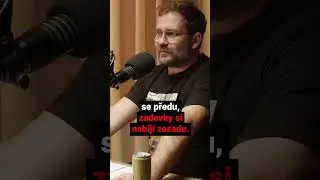 Dvě arm&aacute;dy, jeden zlom v dějin&aacute;ch.