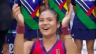 Emma Raducanu Singing Sweet Caroline || US Open 2021