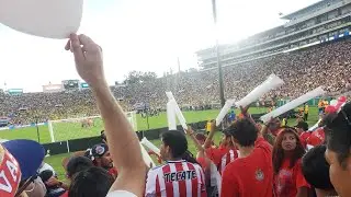 majo aguilar hace vibrar el rose bowl con el himno nacional mexicano