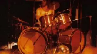 Jim Llewellyn-Peaches In Regalia