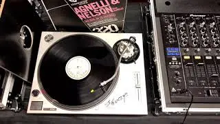 Trancesetters - Roaches (Peace Division Remix)(2003 Hooj Choons Records)