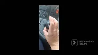 Autokar Mercedes-Benz Tourismo z ciekawym wybierakiem skrzyni biegów.
