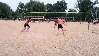 Sam/Charles vs Simon/Tyus