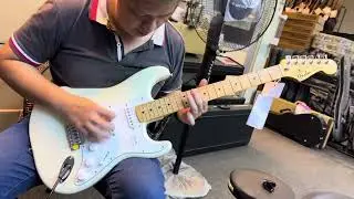 FENDER ELECTRIC GUITARS STANDARD STRATOCASTER - OLYMPIC WHITE W/MAPLE