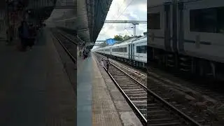 vande bharat express at Nadiad station #irctc