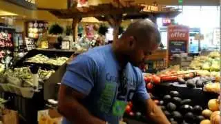 Tips for Eating Healthy While on Vacation