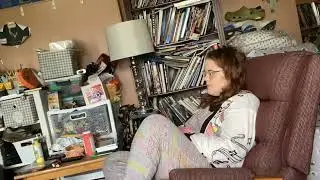 My sister reaction to the chest bursted scene from alien (1979)