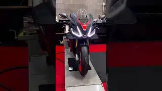 2023 Aprilia RSV4 freshly unboxed 🔥 #repartoveloce #aprilia