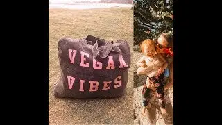 WHAT'S IN MY MINIMALIST BAG BEACH EDITION // VEGAN, ZERO WASTE