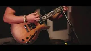 Grayson Moon - Down (Buzzlounge Live Session)