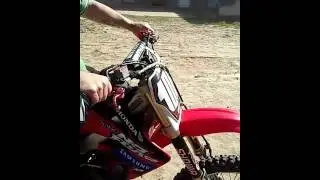 CRF 250 AL CORTE