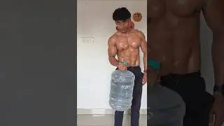 One - hand water bottle bicep curl CHALLENGE 💪||CHALLENGE ACCEPT 🔥|| #shorts