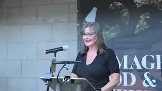 Andrea Burns reading 
