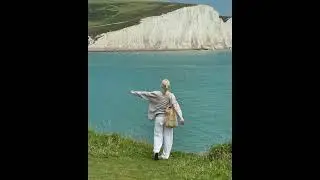 THE WHITE CLIFFS OF DOVER (Kỳ quan trắng Dover)