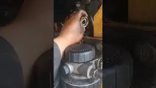 cargador 928 g se calentava por obstrucion en conexion del tanque hidraulico.
