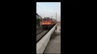 17651 Chengalpattu - Kacheguda express thrashes korattur behind BZA WAP 4 #25039 || Half - hour late
