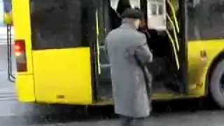 russian uses gun as a bus pass