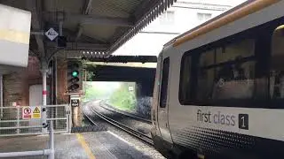 Southeastern Class 465/9 & 466 EMU Networker at Crofton Park | 465932 & 466005