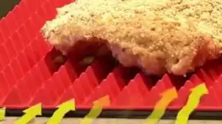 Non-Stick Red Pyramid Bakeware Pan made of Silicone
