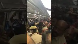 Police vs IT Employees | High Tension in Metro Train#cbnprotest#cbnarrest#cbnnews