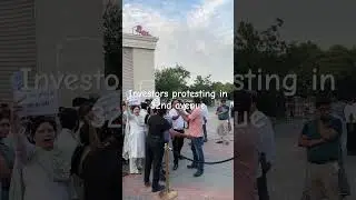 Investors in 32nd avenue in gurgaon protesting for not getting promised rents against their shops