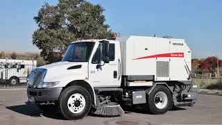 2007 International 4300 Elgin Broom Bear Sweeper for sale