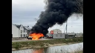 Bestelbus uitgebrand op bouwterrein de Ydenhoogte in Hardenberg