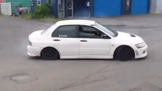 Mitsi evo 7 going mental #shorts #modifiedcars #oldschoolcars #cars #carmods #evo7 #mitsubishiev
