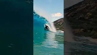 Scotty slotted on clean wave #bodyboarding