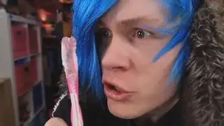 tooth brush knife