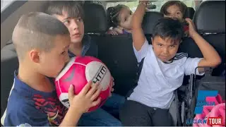 Jugando futbolito en persona en vivo y a todo color en el parque de los Charros Jalisco