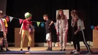 2018 - 2019: Theatervoorstelling door de Leerlingenraad voor de kleuterschool