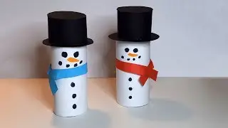 Einen Schneemann aus Papprollen basteln