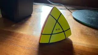 QiYi Mofangge Jing&rsquo;s Pyraminx Demonstration and Solve