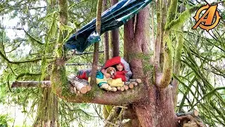Строительство и кемпинг в убежище на дереве Bushcraft Survival