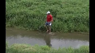 Jason Day's Impressive Par Save from the Hazard |  2014 PGA Championship