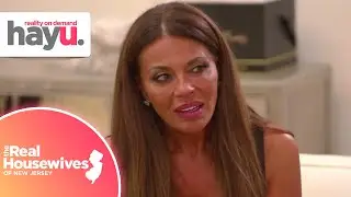 Medium Tells Dolores David Isn't Her Soulmate  | Season 11 | Real Housewives of New Jersey