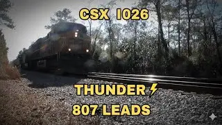 CSX I026 Thunder 807 Leading the Charge!