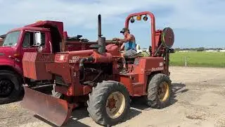 Ditch Witch 8020 Tractor Vibratory Plow