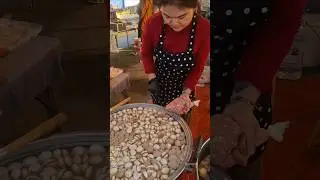 A true professional, a skilled vendor making clear soup with fish balls. #clearsoupwithfishballs ...