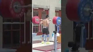 Lu Xiaojun squats 260kg!