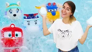 💦🎉 ¡Juegos con espuma en la piscina! 🛁✨ | Diversión en la Guardería Infantil