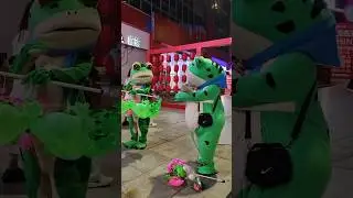 2 frog ex funny scenes#shorts  #viral #youtubeshorts #funny #viralshort #frogs #trending