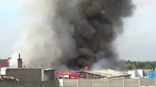 Pożar fabryki zniczy na Ściegiennego 01.08.2018