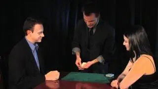 Maxi Twist - Card Magic By Jason Ladanye