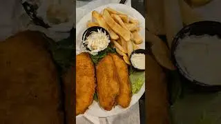 MJ's food is 🔥 #nachos #fishnchips #onionrings #fran&ccedil;ais #food #americanfood #foodie