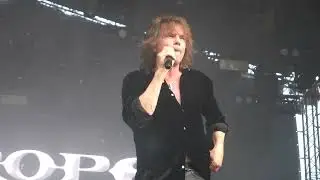EUROPE - Joey Tempest talks to the crowd (Live in T&oslash;nsberg 2025)