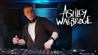 ASHLEY WALLBRIDGE ▼ TRANSMISSION LIVE