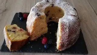 Joghurt Kokos Gugelhupf mit Beeren Jeder wird das Rezept Lieben
